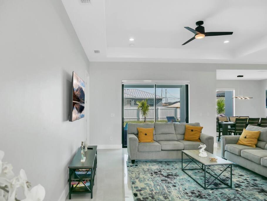Casa Sevilla, Heated Pool, Sleeps 9, 4B3B Cape Coral Extérieur photo