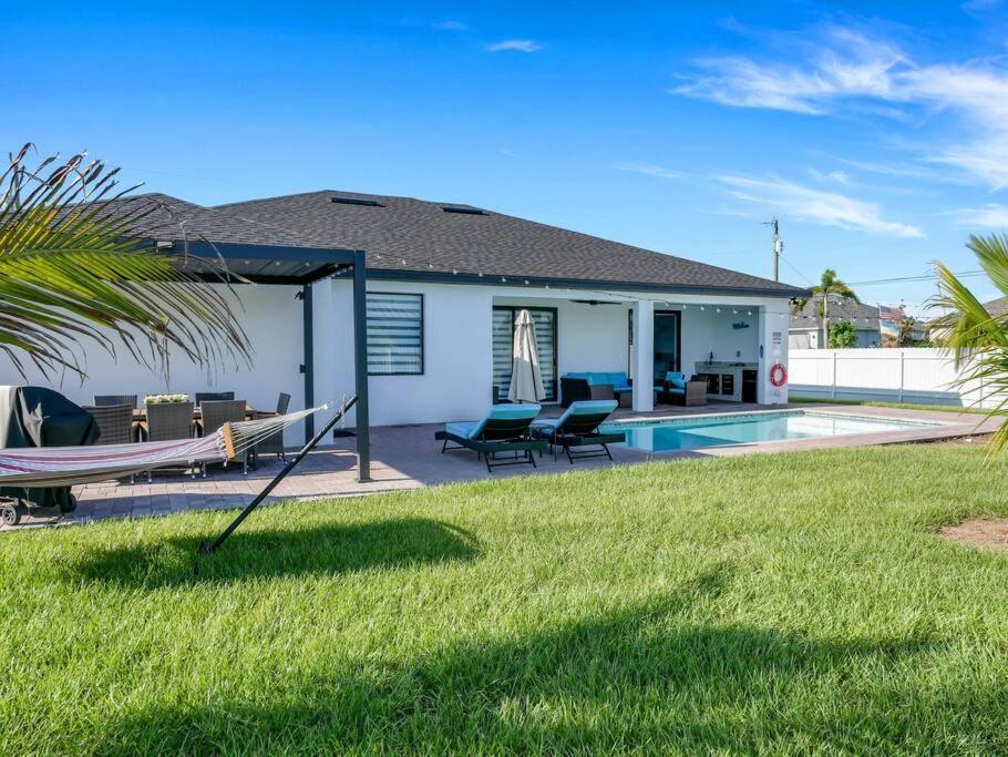 Casa Sevilla, Heated Pool, Sleeps 9, 4B3B Cape Coral Extérieur photo