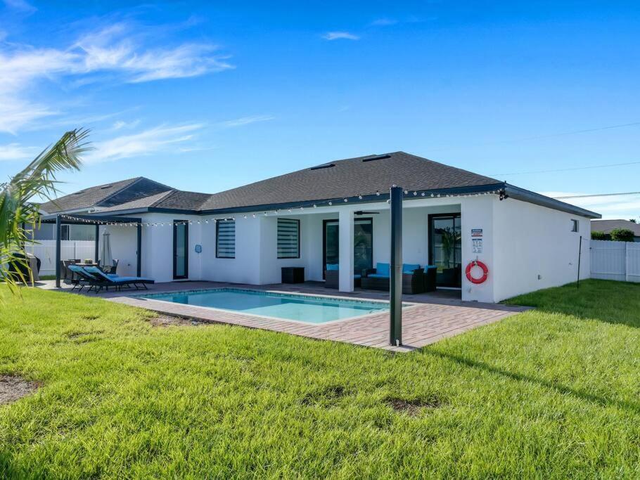 Casa Sevilla, Heated Pool, Sleeps 9, 4B3B Cape Coral Extérieur photo