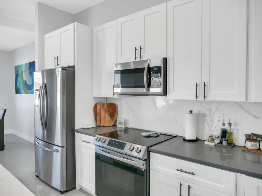 Casa Sevilla, Heated Pool, Sleeps 9, 4B3B Cape Coral Extérieur photo