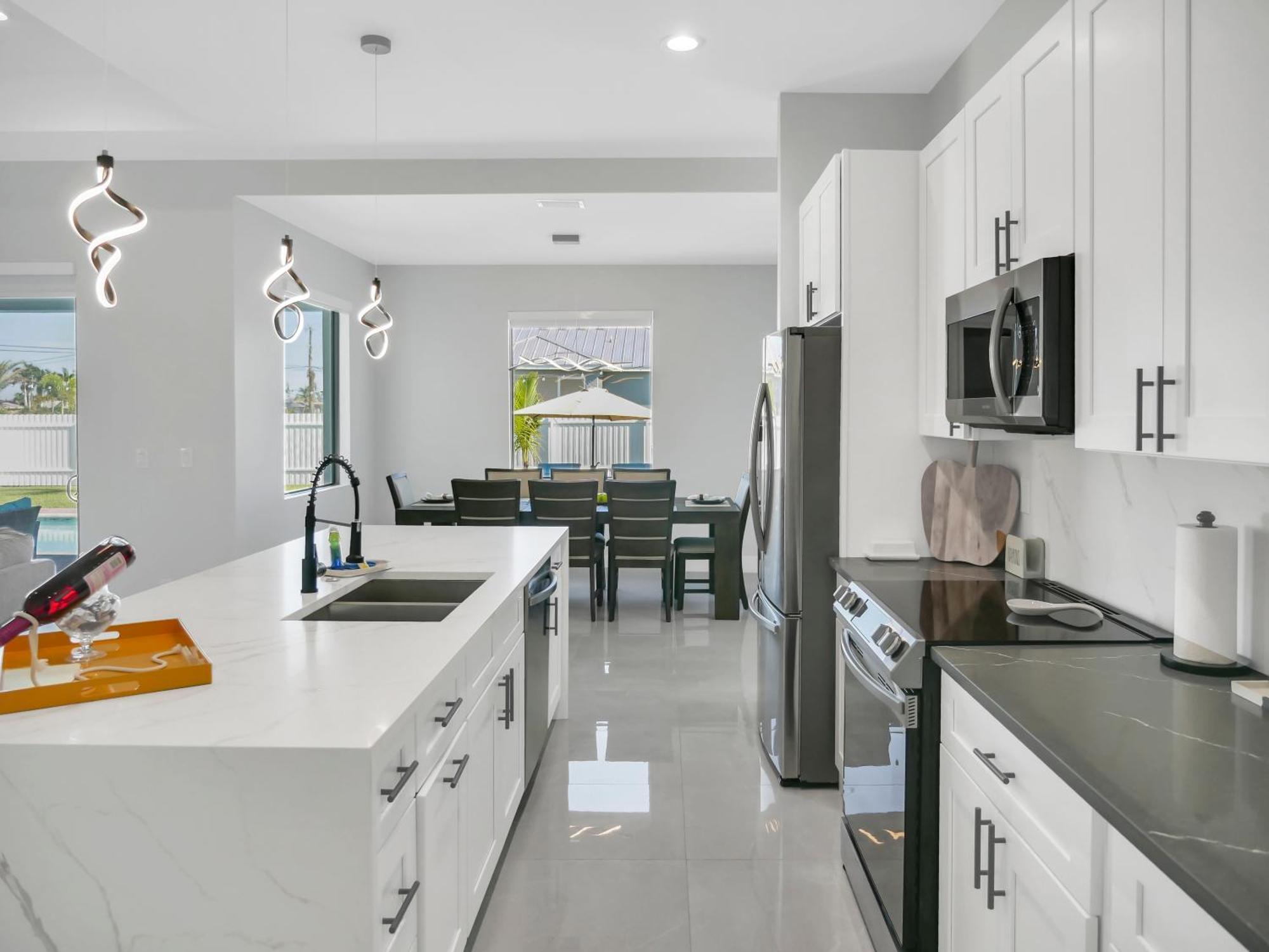 Casa Sevilla, Heated Pool, Sleeps 9, 4B3B Cape Coral Extérieur photo