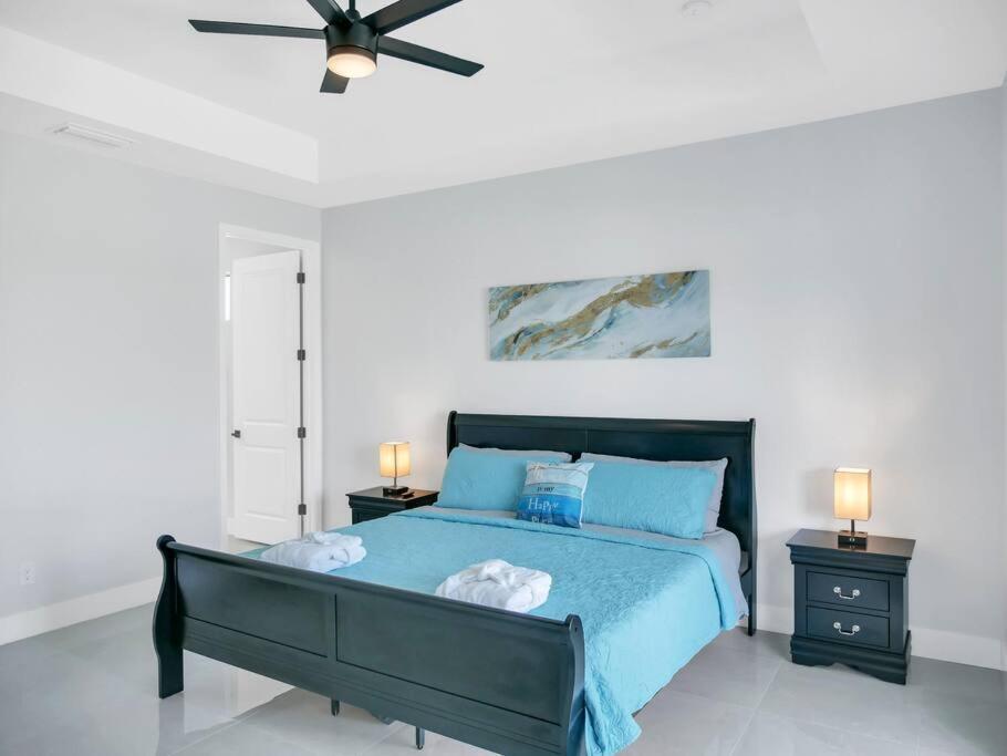 Casa Sevilla, Heated Pool, Sleeps 9, 4B3B Cape Coral Extérieur photo