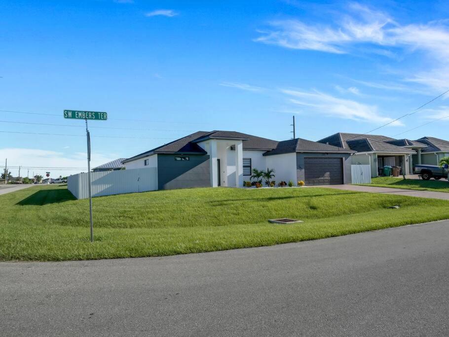 Casa Sevilla, Heated Pool, Sleeps 9, 4B3B Cape Coral Extérieur photo