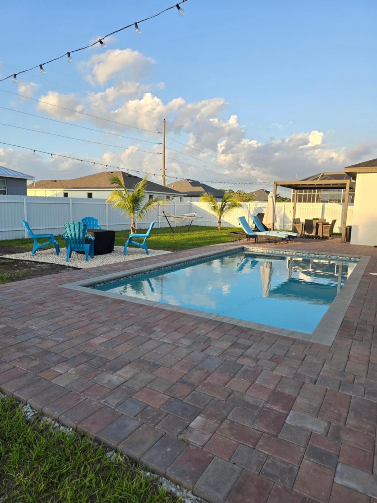 Casa Sevilla, Heated Pool, Sleeps 9, 4B3B Cape Coral Extérieur photo